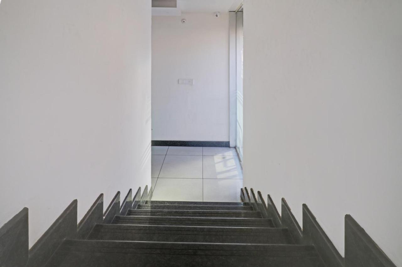 Itsy By Treebo - Royal Comfort Hotel Bangalore Bagian luar foto